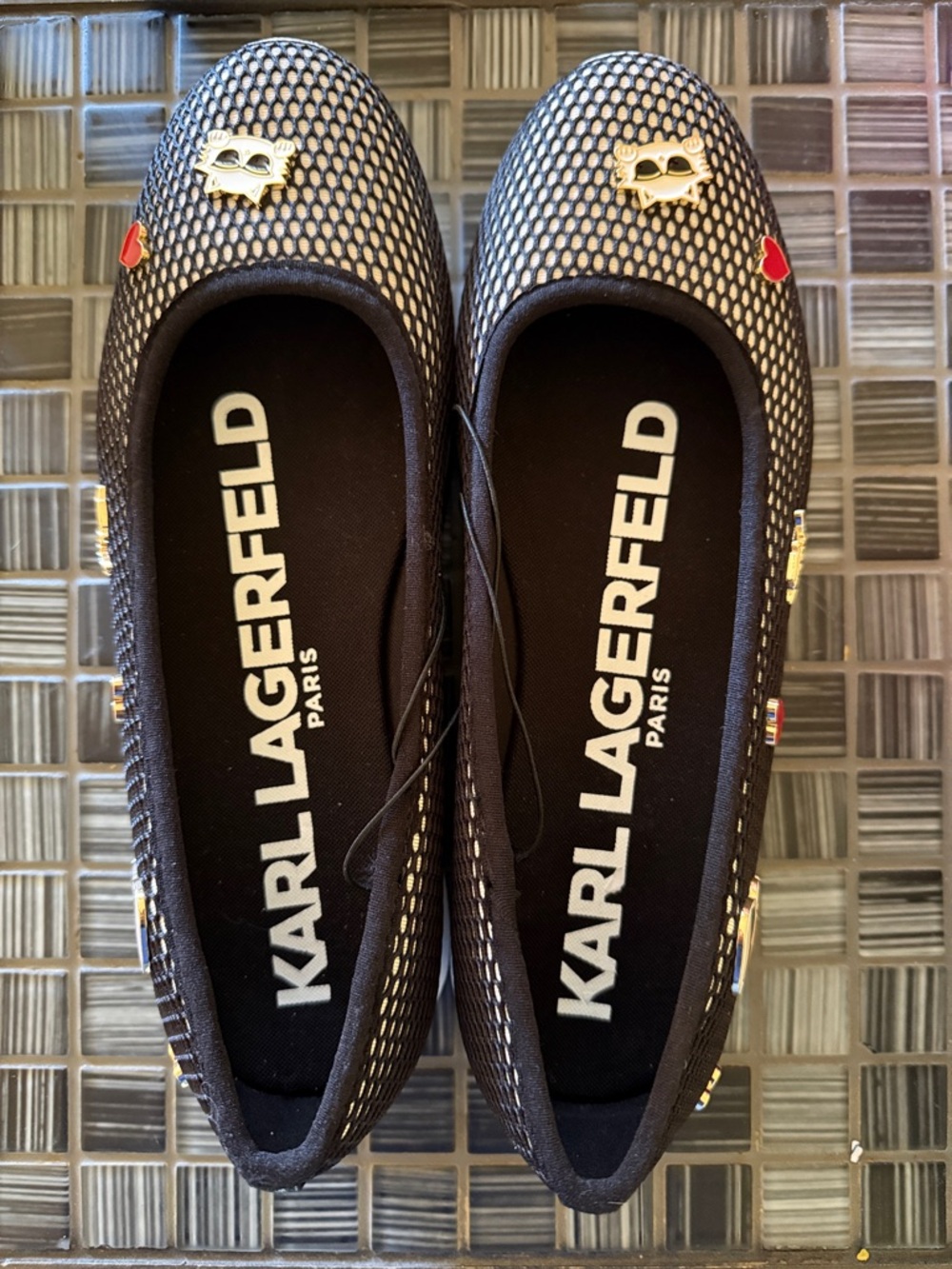 🔥 KARL LAGERFELD PARIS Maleia Mesh Ballet Flats Black White Choupette Charms. - Picture 7 of 8